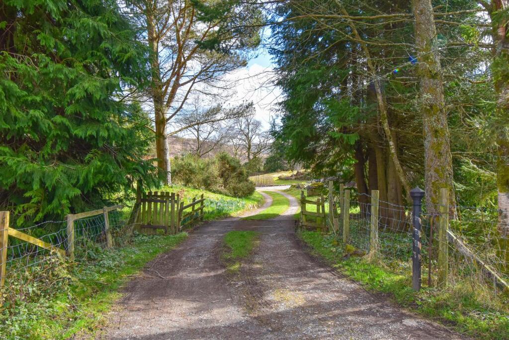 Swinsid Entrance a.jpg