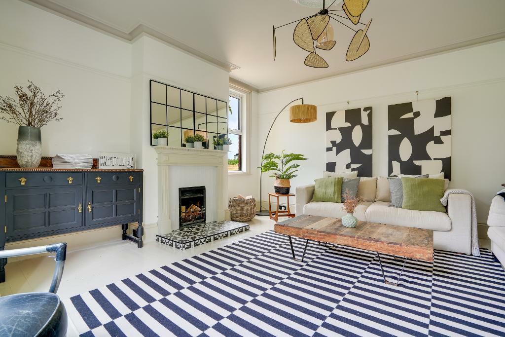 Classic sitting room with fireplace