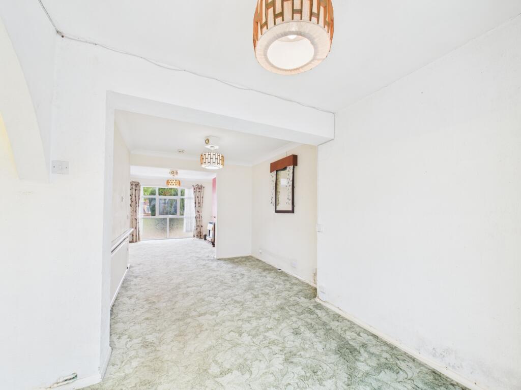 CAM02023G0-PR0175-STILL008