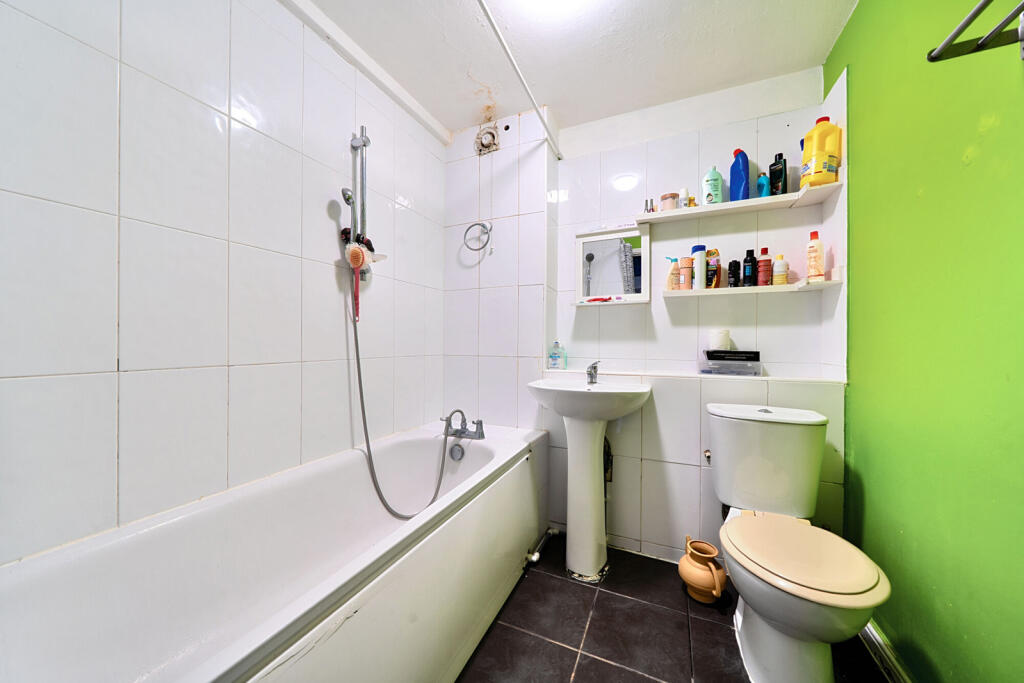 1316518-7-685d2c1...