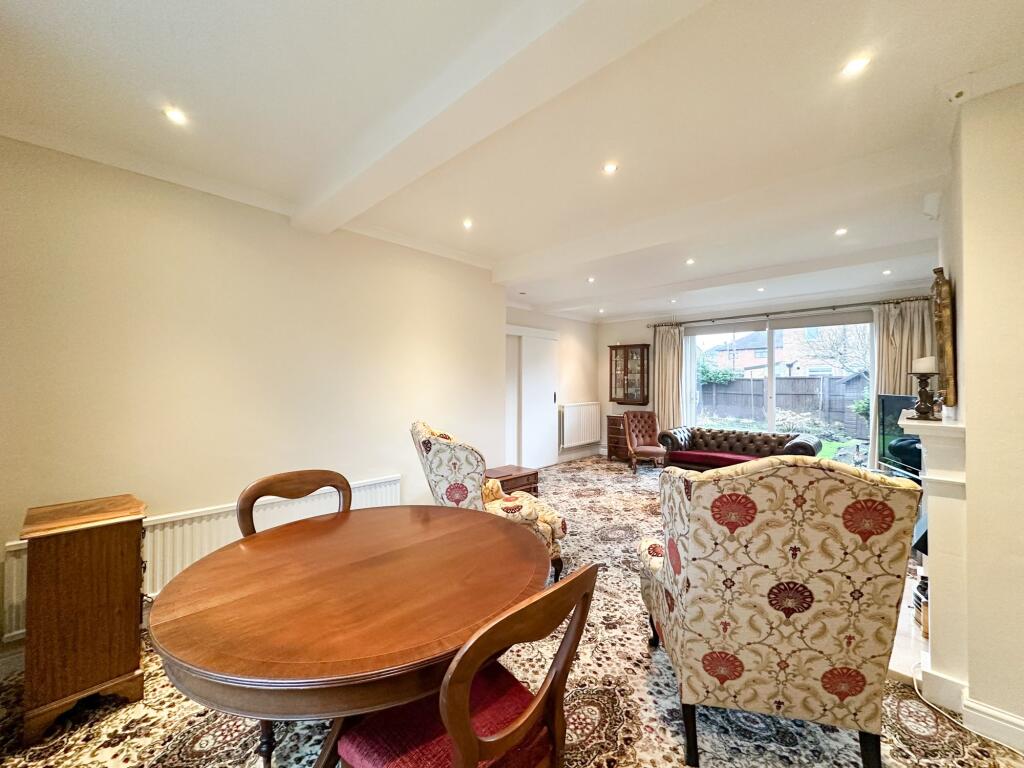 Lounge/Dining Room