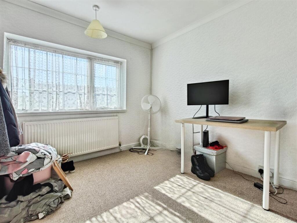 editedimage-b22242ac-c8fc-4fc0-a0e7-0ad7099dec00 2