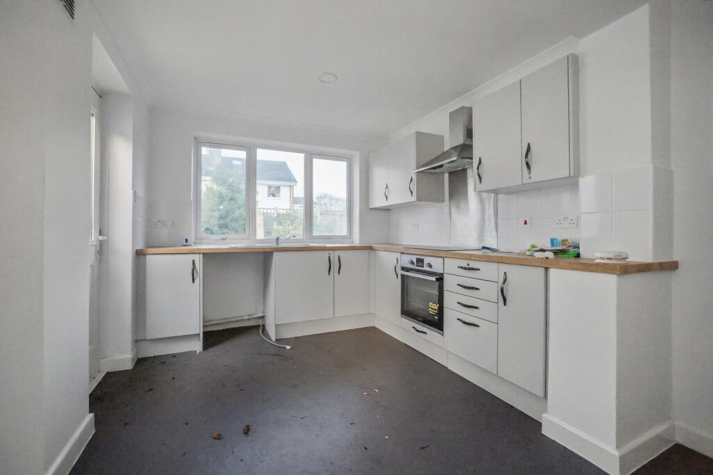 86 Long Catlis Road, Gillingham, Kent, ME8 9TA