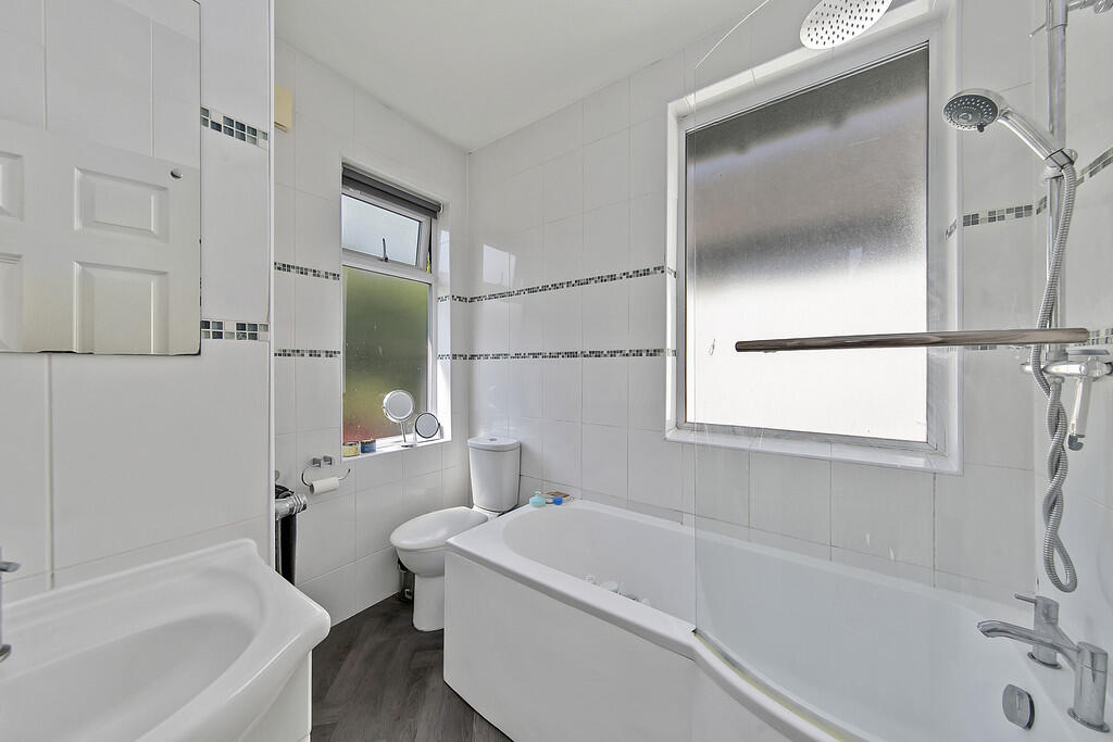 76a Wellington Ro...