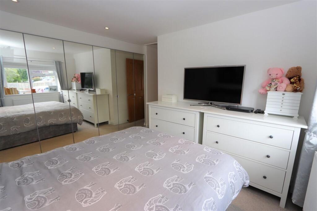 Shaftesbury Road 24