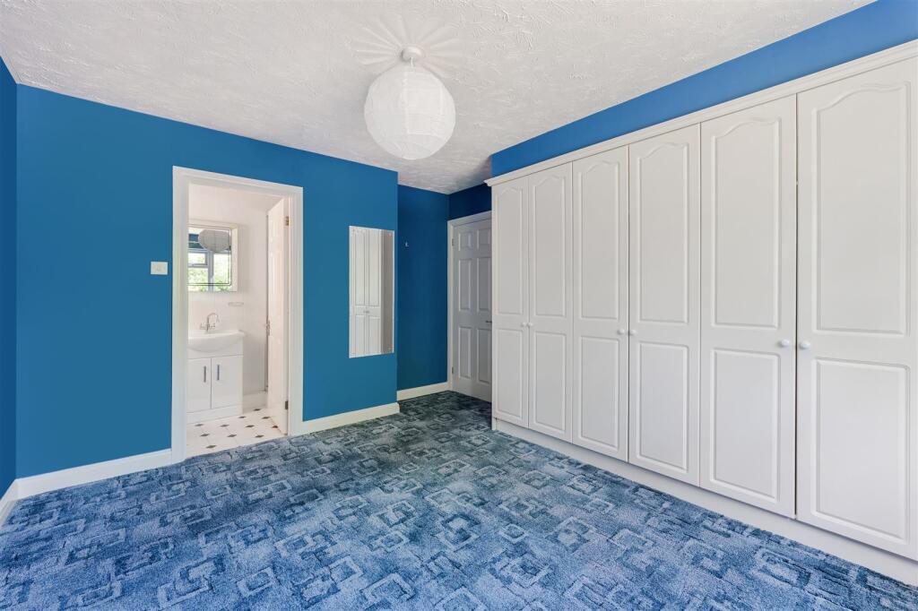 LINDEN CLOSE, 3  (16).jpg