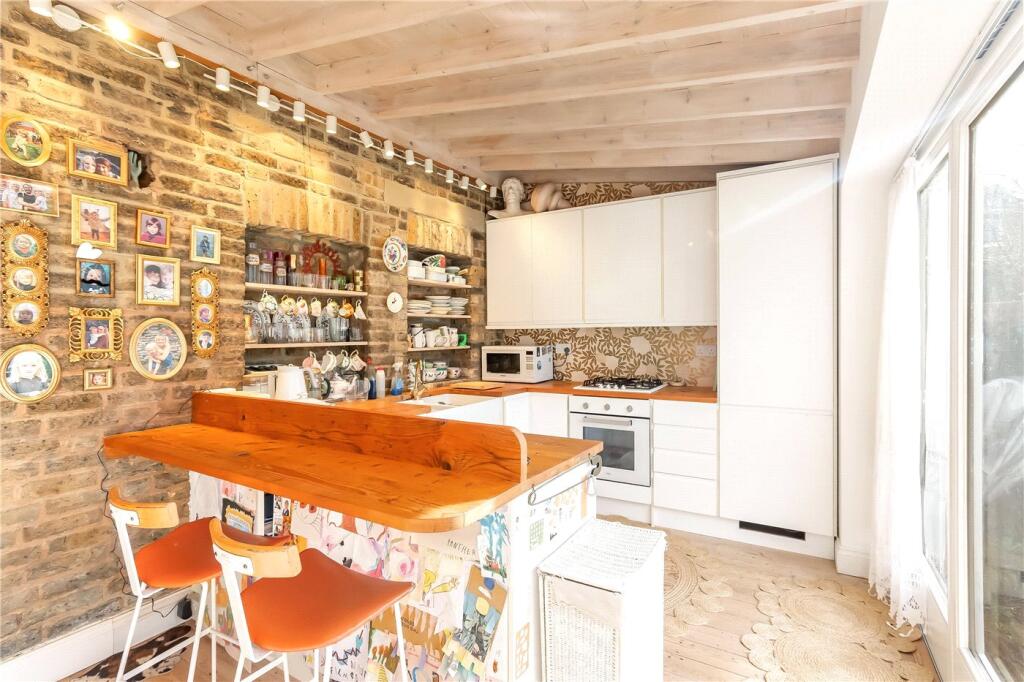 Kitchen P4