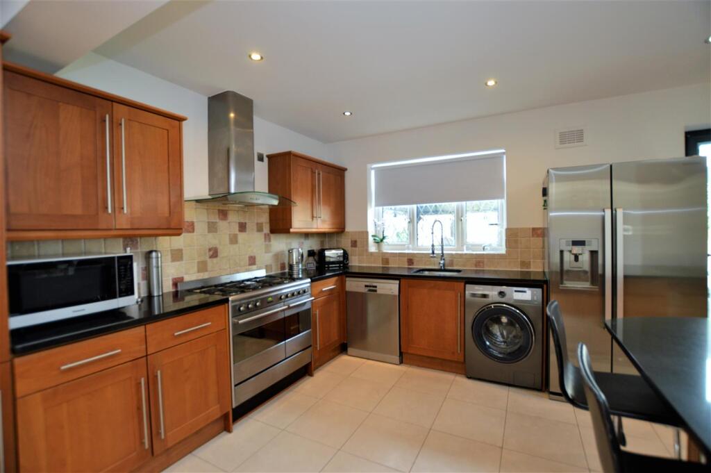 15 The Ridge kitchen2.JPG