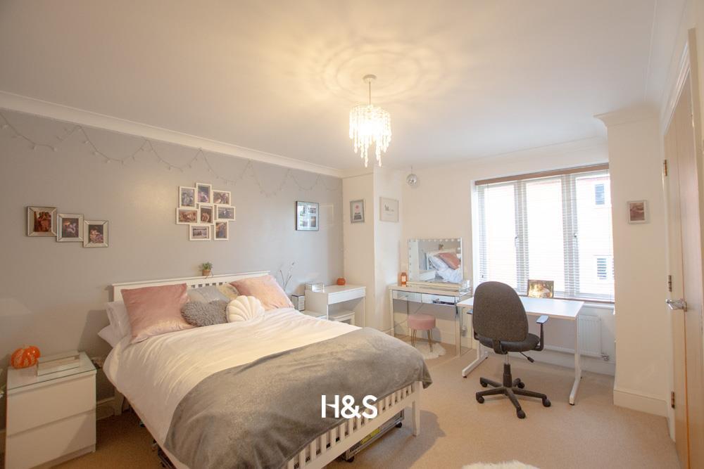 50 Woodshires Road - bed3.jpg