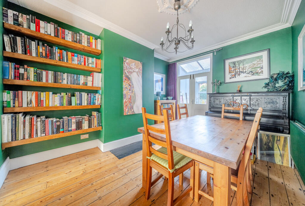 1342105-7-68af578...