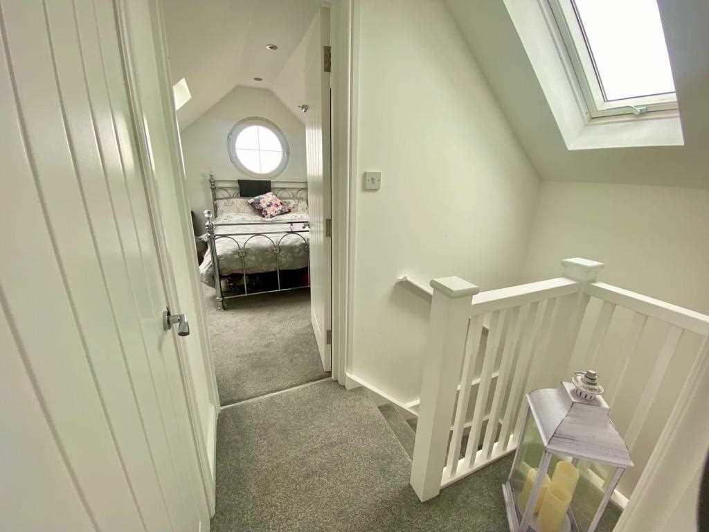 2nd floor landing
