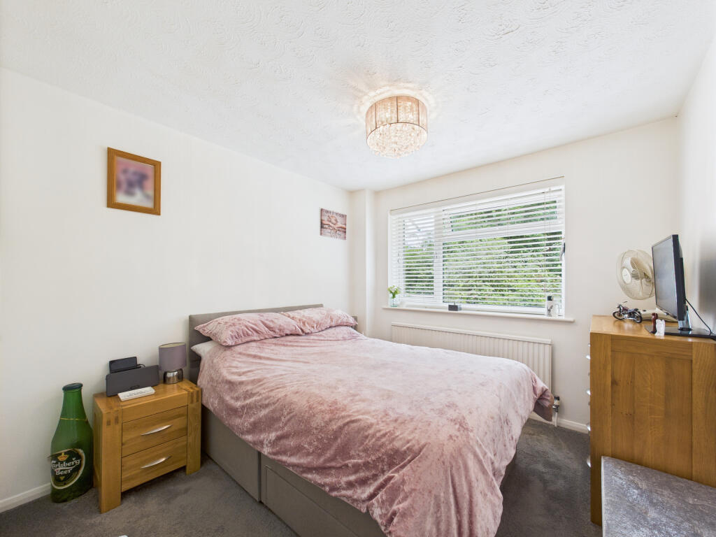 CAM01354G0-PR0570-STILL012