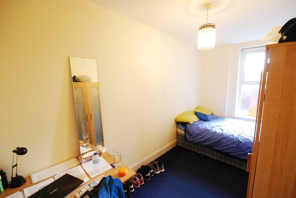 48 Helmsley Road7