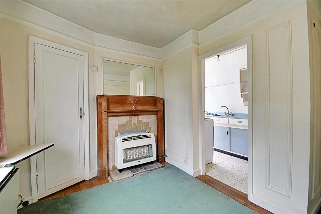 Dining Room 1.jpg