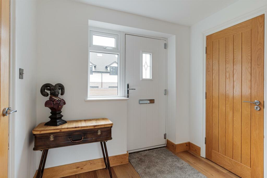 Entrance Hall to rear