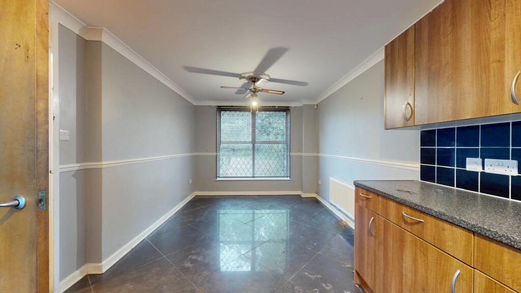 118 Covelees Wall, Winsor Park Estate, Beckton, London, E6 6WF