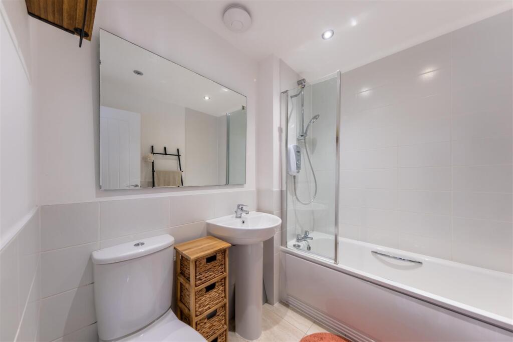 22 Firecrest Way-015.jpg