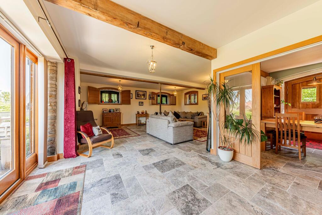 Living Room (3)
