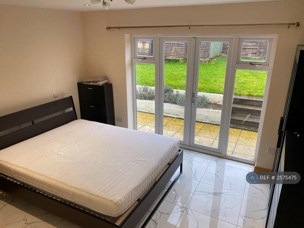 En-Suite - Available