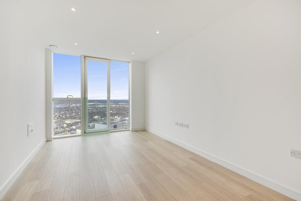 Pinnacle Apartments, Saffron Central Square, Croydon, CR0