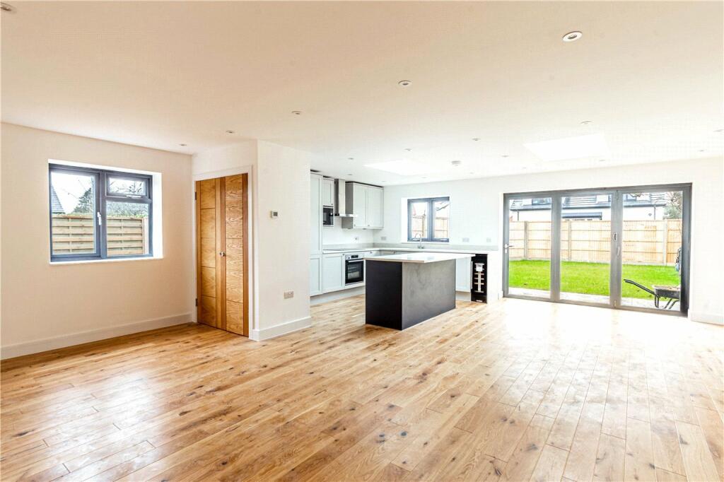Kitchen/Living Area