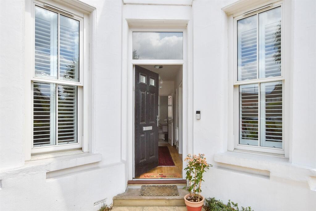 External Lifestyle Photograph