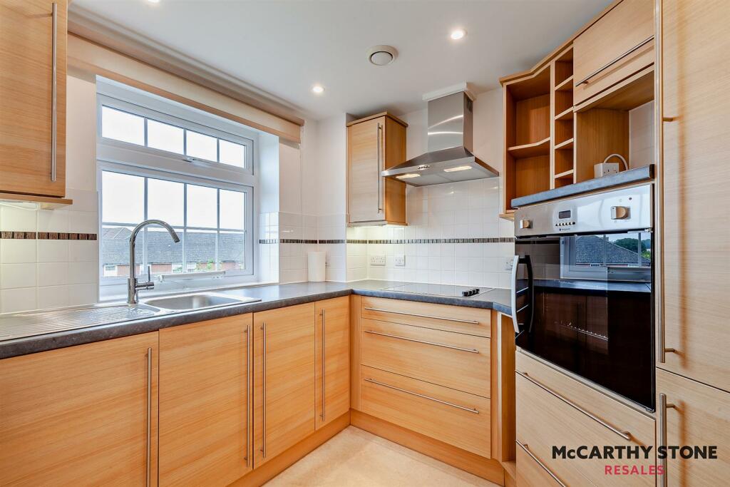 8618823-interior10-800.jpg