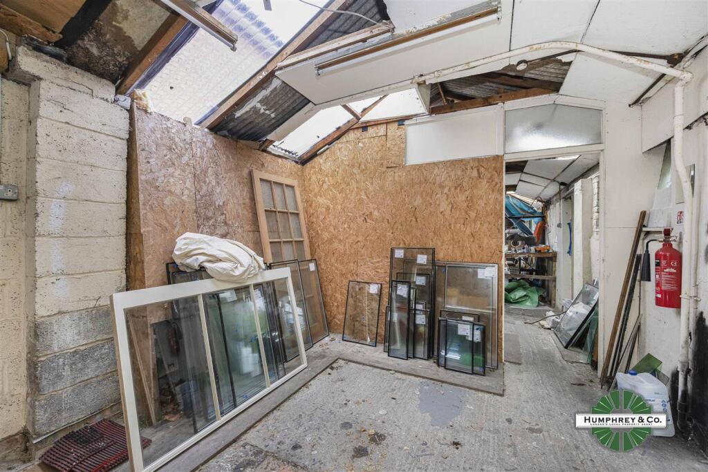 52 Wyatts Lane -003.jpg