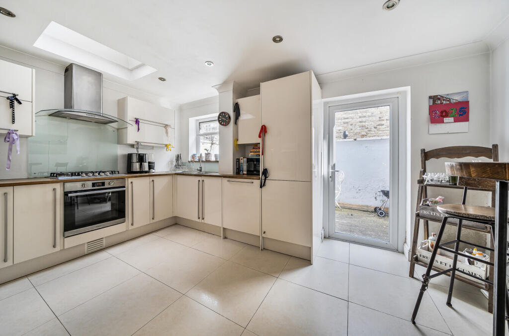 1320724-11-686c13...