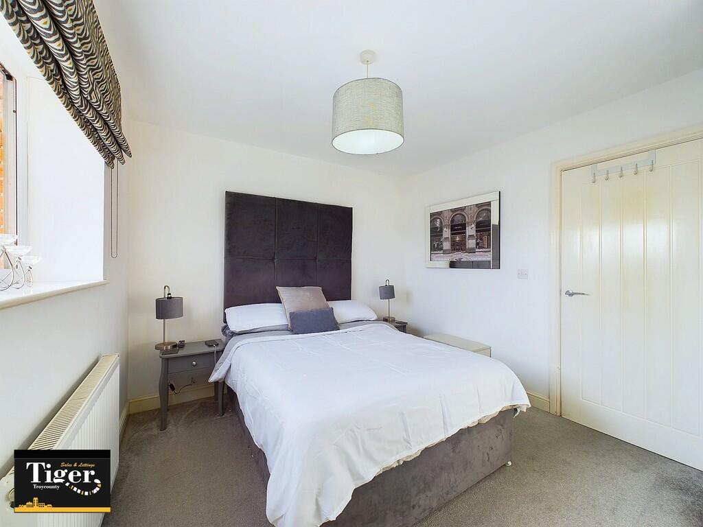 CAM02176G0-PR0410...