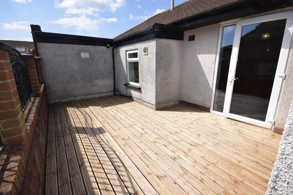 REAR COURTYARD 