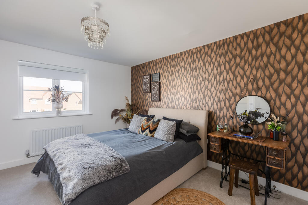 Hornbeam Road 7 Bedroom 1-1