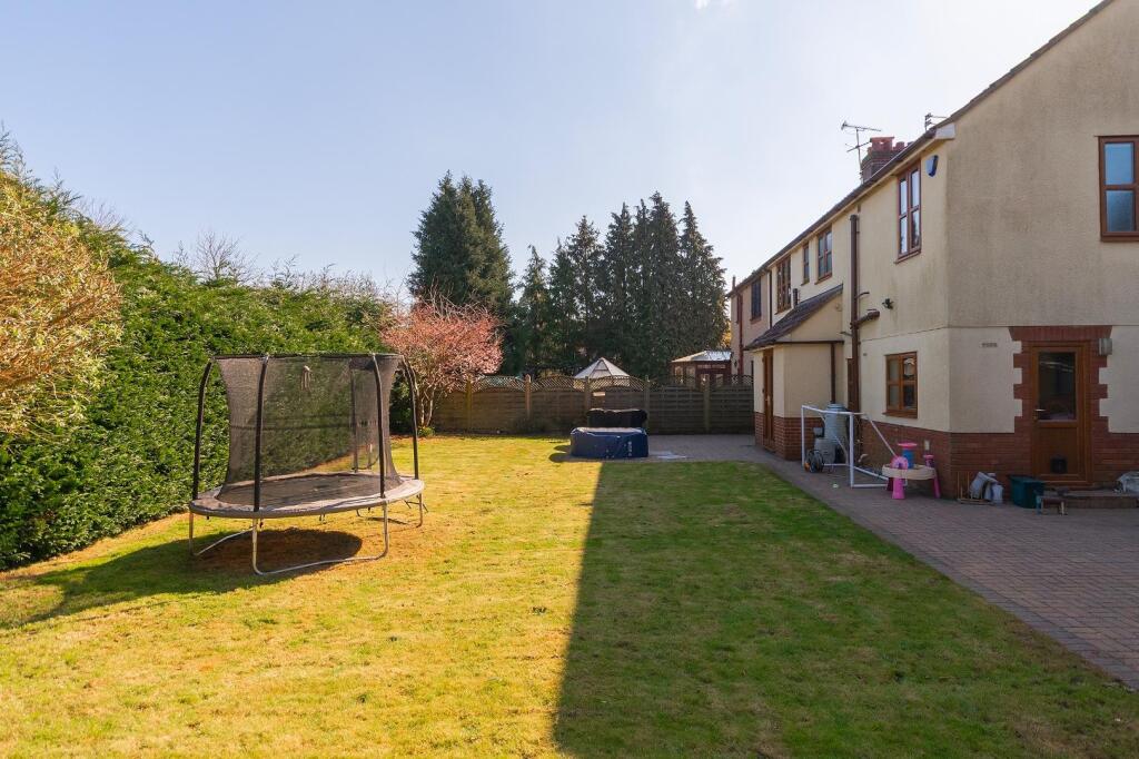 1O3GRFY - External G.jpg