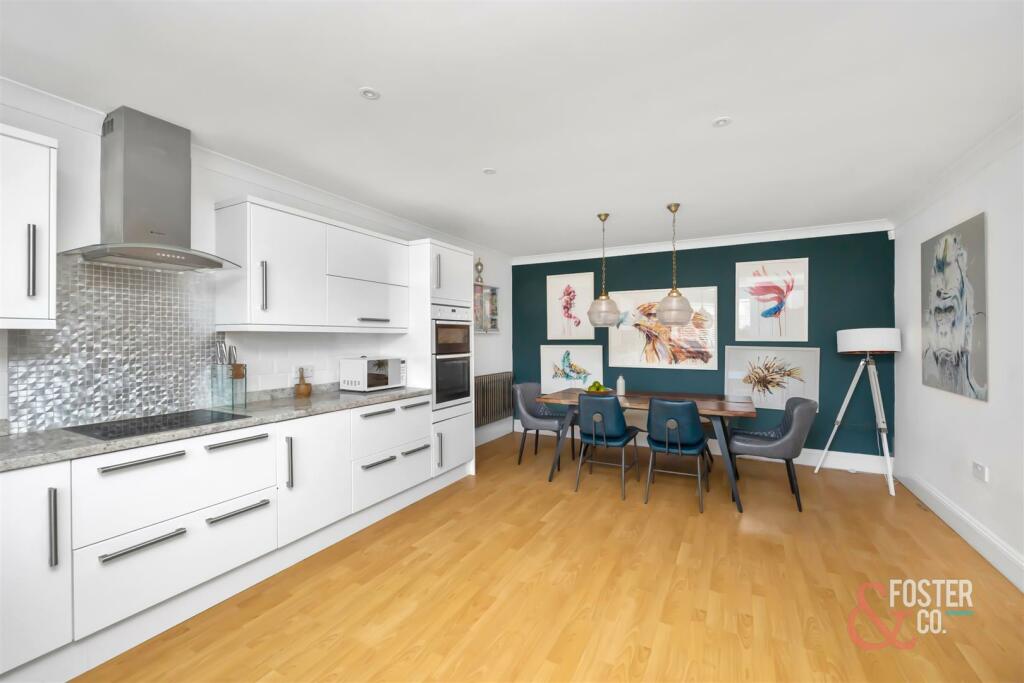 Alexandra Road 19 Lancing-019.jpg
