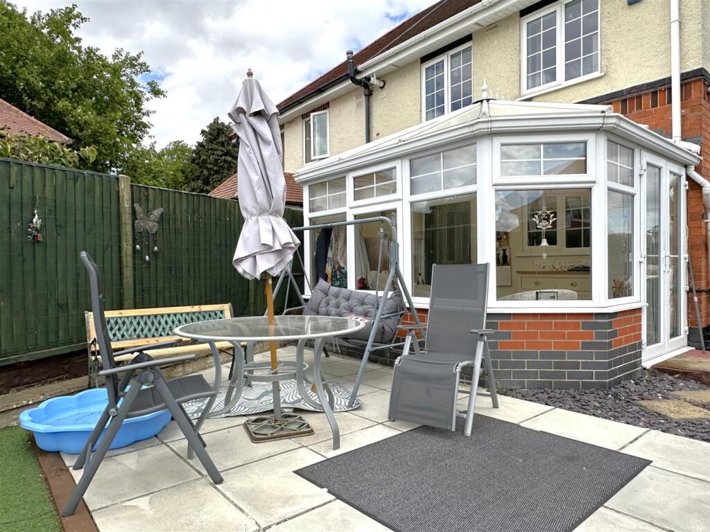 Paved Seating Area 092