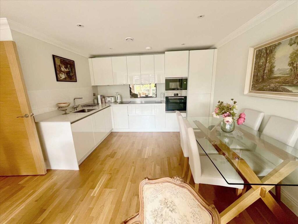 OPEN PLAN KITCHEN