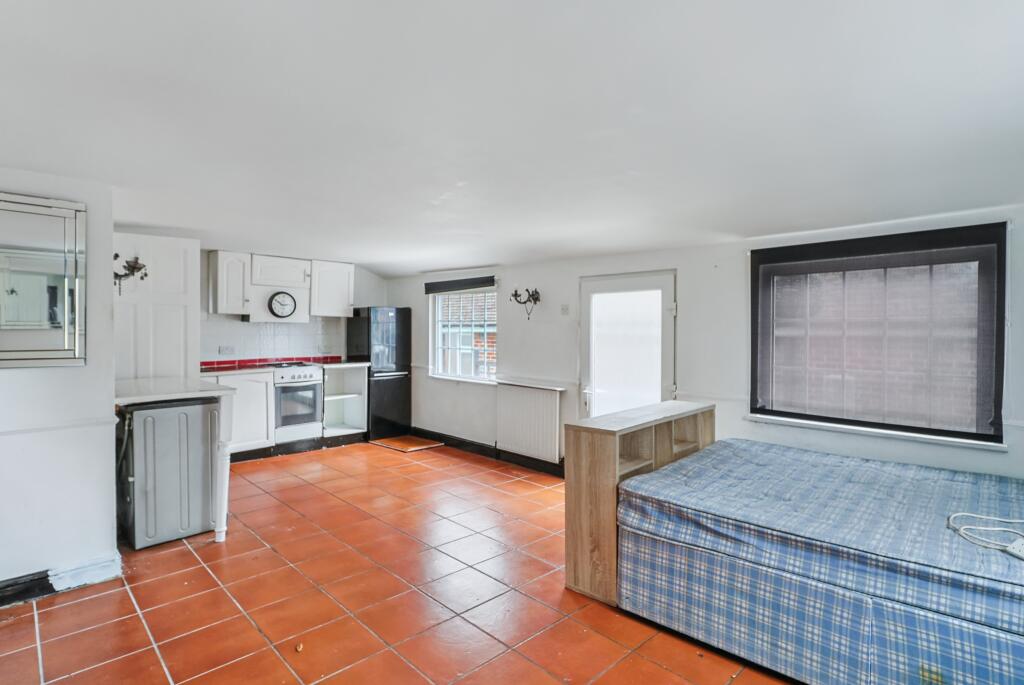 53 Fortescue Road, Poole, Dorset, BH12 2LH