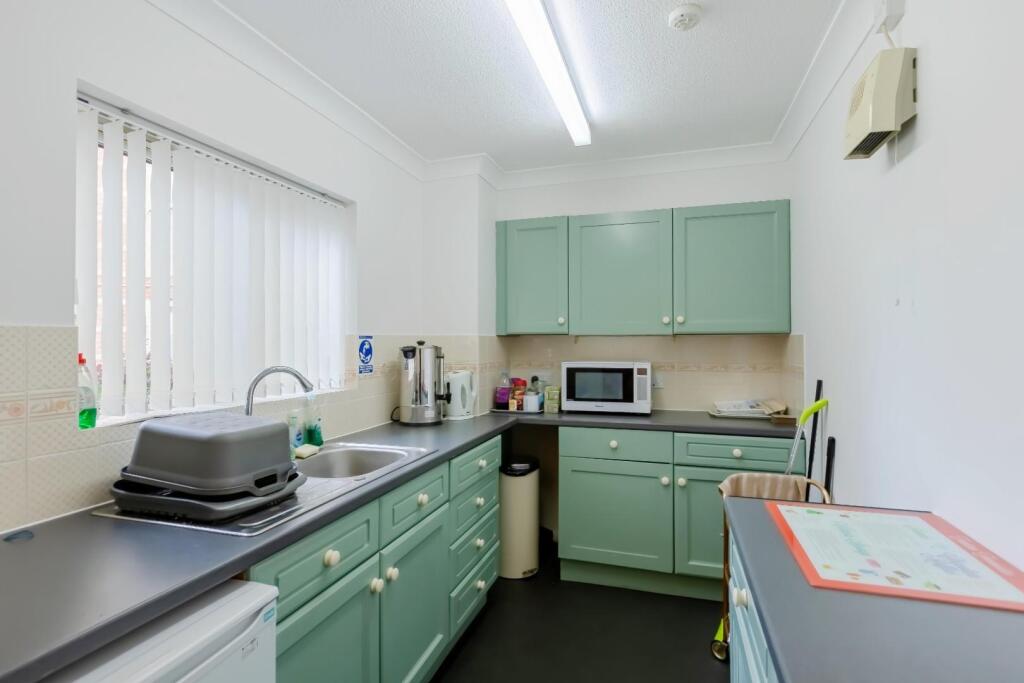 Amberley Court_11.jpg
