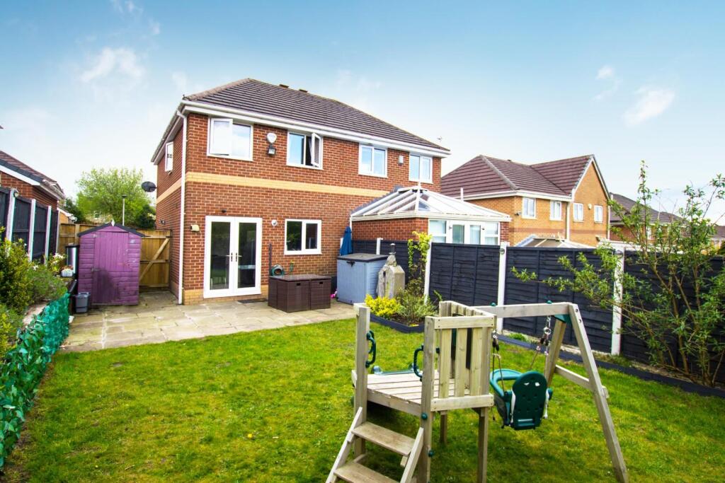 Aintree Drive (3).jpg