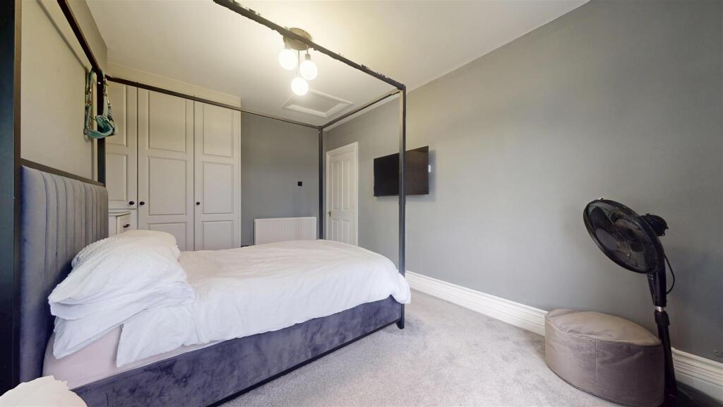 Dentons Green Lane Bedroom