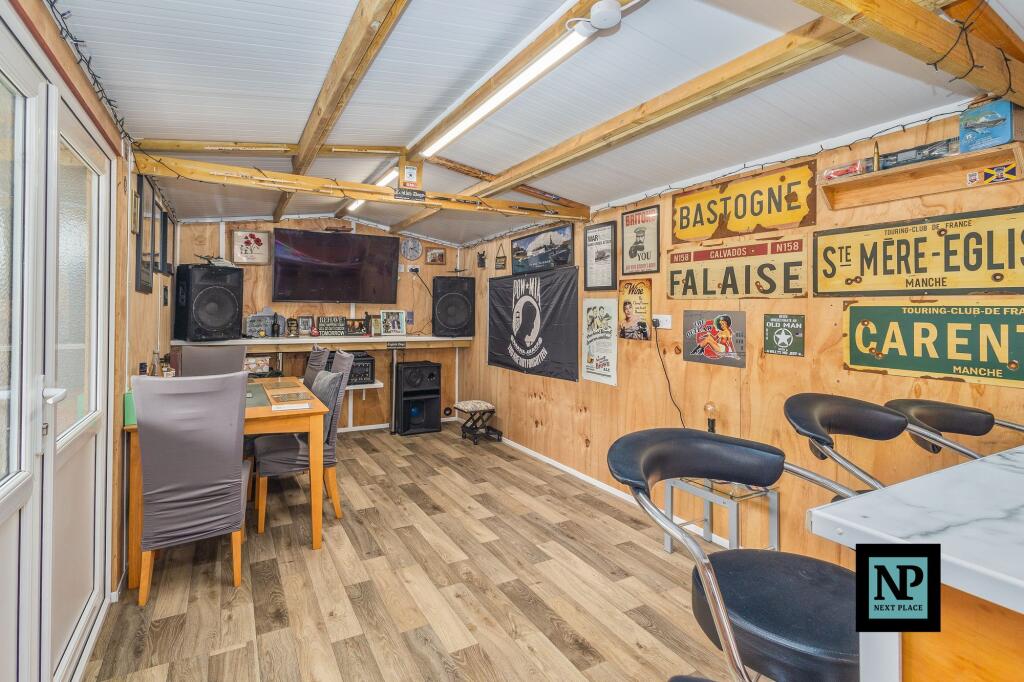 MAN CAVE &amp; BAR