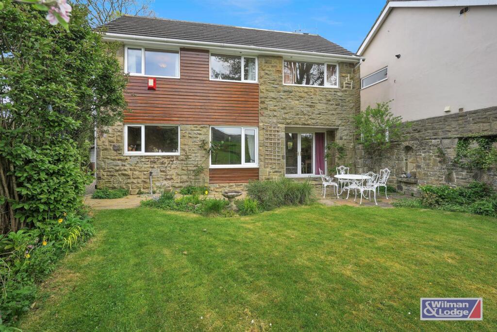 Four Bed Detached House in Glusburn28.jpeg