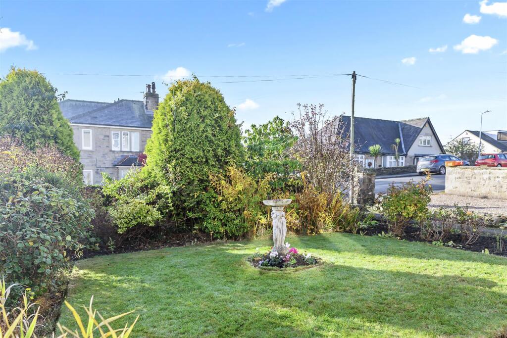 Front Garden.jpg