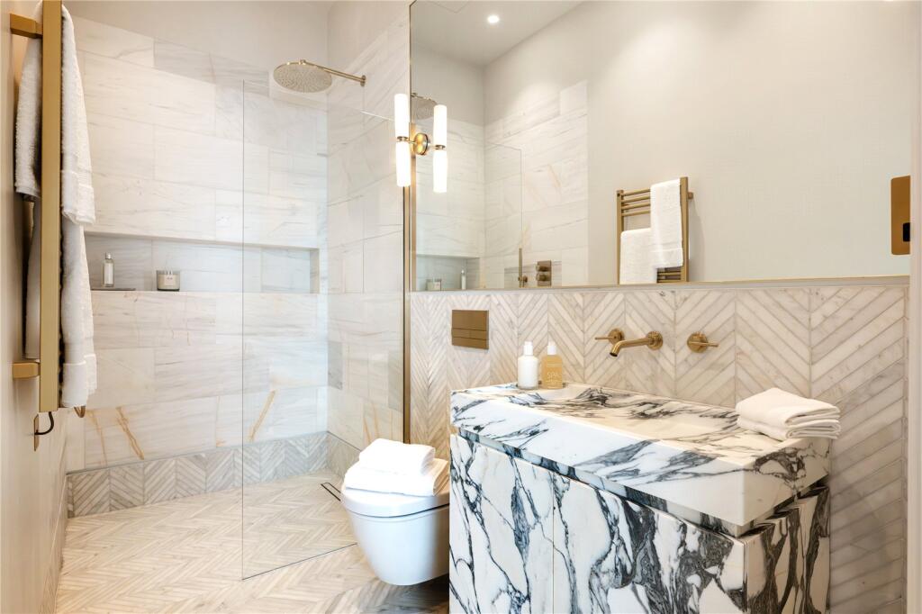 Ensuite Bathroom