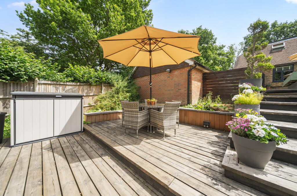 1312503-8-685c0bb...