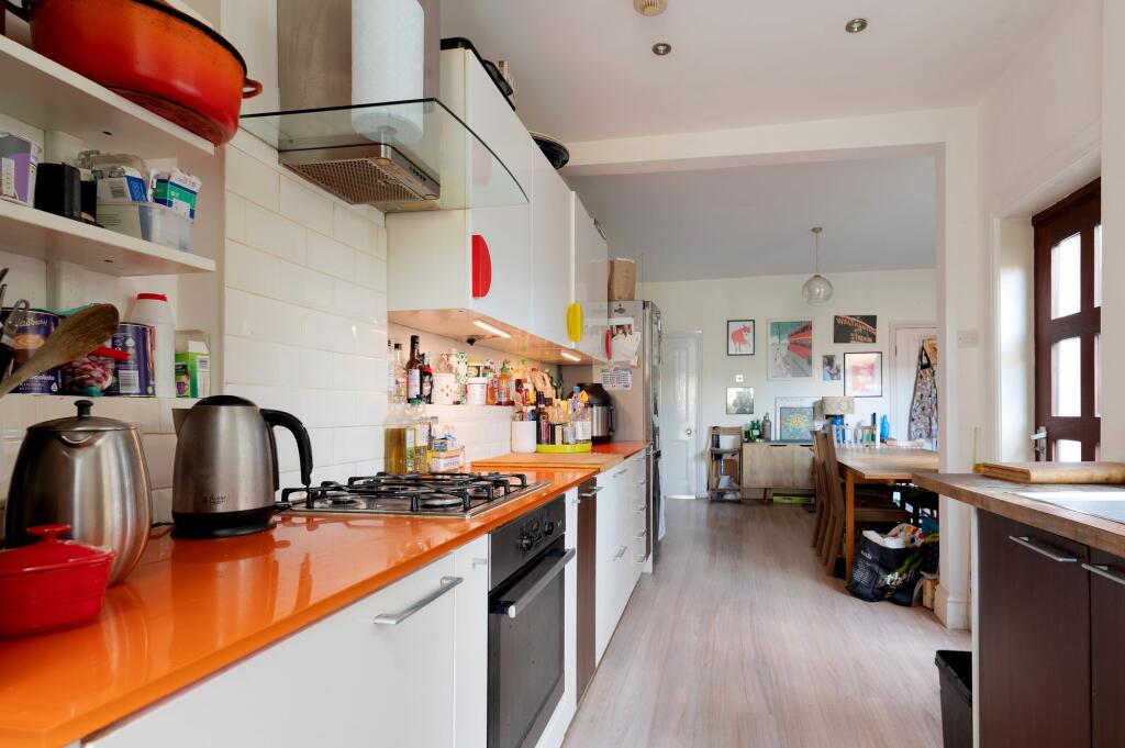 LIVING ROOM KITCHEN AND DINER