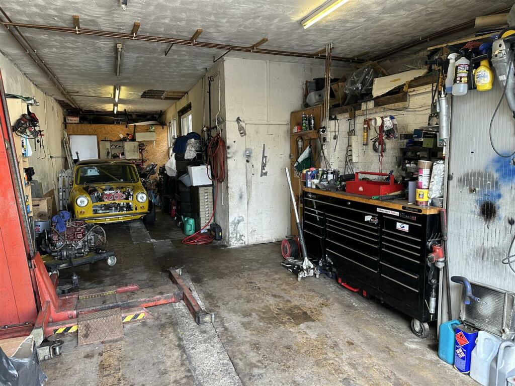 GROUND FLOOR