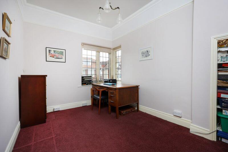 Bedroom/Study