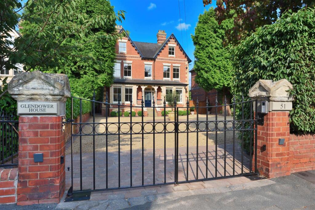 51 Bodenham Road (02).jpg