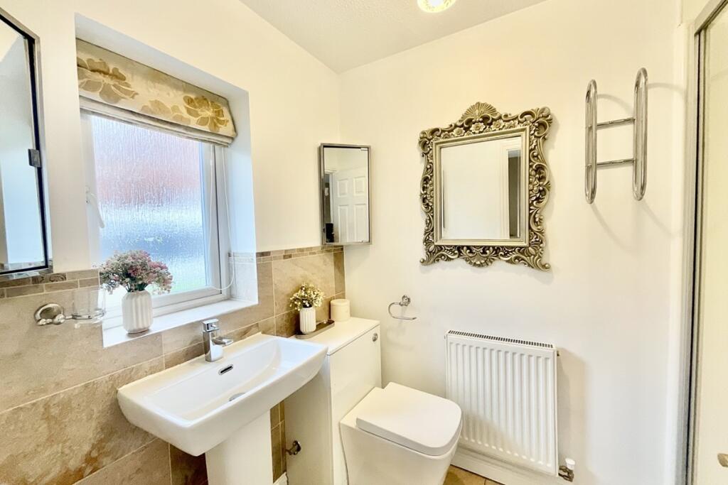 2nd En-Suite 